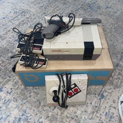 NES Nintendo Console Controller Bundle Original Vintage Game System