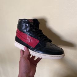 Air Jordan 1 High Retro Defiant Couture