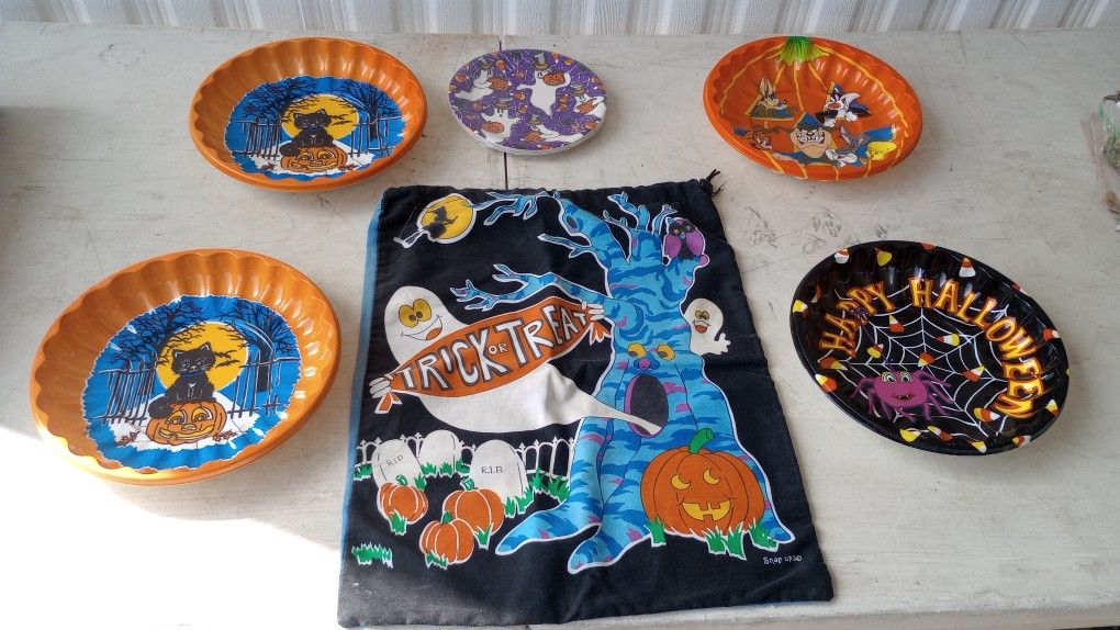 Vintage Halloween Items ✨