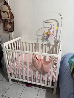 Mini crib