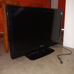 Phillips 32 Inch Flat Screen TV With Linked Remote