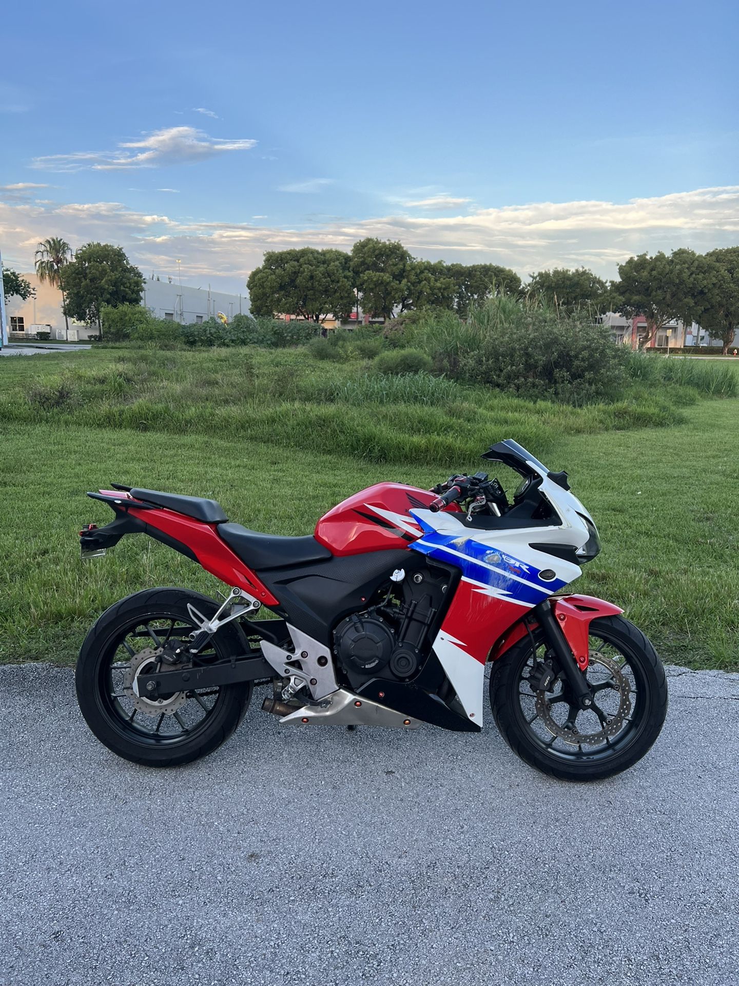 Honda CBR500r 2014 Title In Hand CBR GSXR R6 R1 Ninja for Sale in
