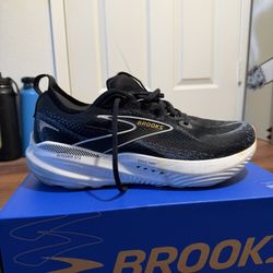 Brooks Men’s Shoes Size 10.5