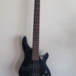 Bass guitar