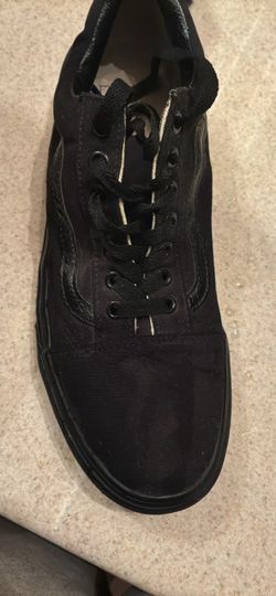 Vans Old Skool All-Black Low-Top Sneaker