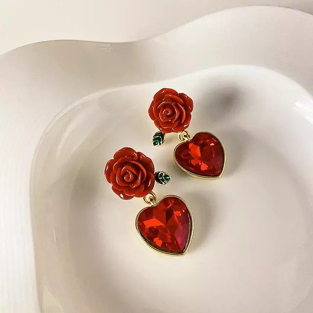 Fashion Flower Red Heart Earrings.