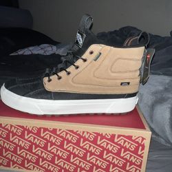 Brand New Vans Boots Mens Size 12 Tan 