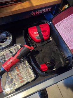 Milwaukee M12 Rotary Tool Kit with Battery and Charger
