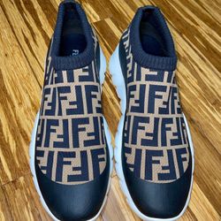 $900 AUTHENTIC FENDI MEN