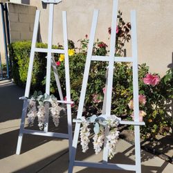 A Frame Studio Floor Easel