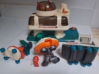1984 Lil Playmates Space Station