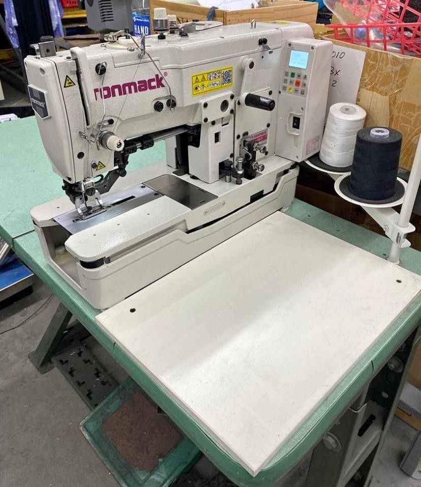 Ronmack Needle Lockstitch Buttonholing Industrial Sewing Machine