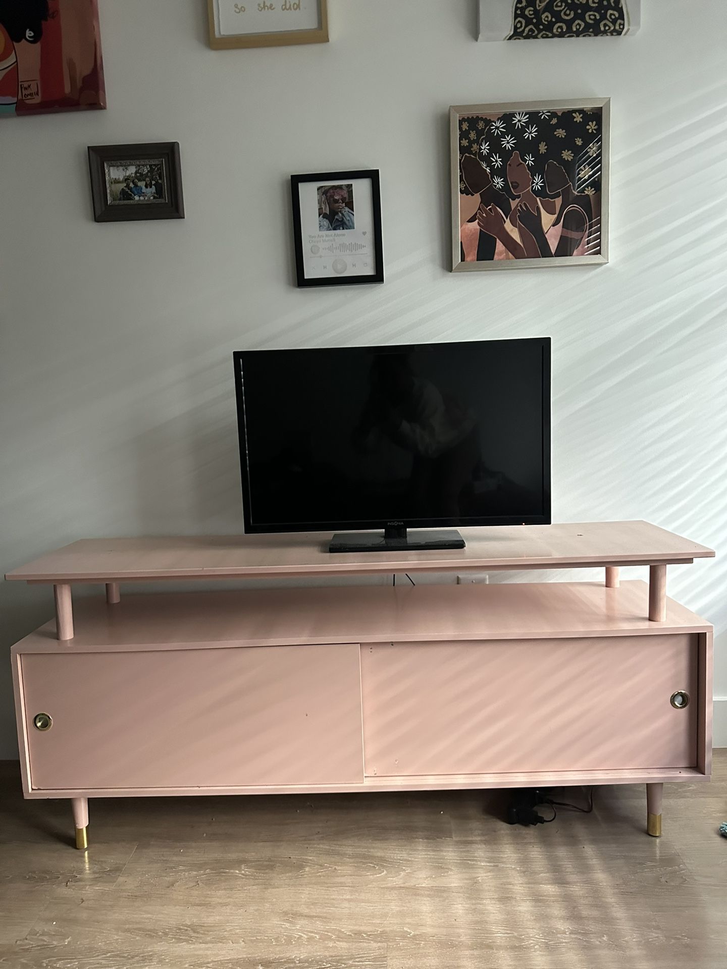 TV