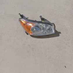 09 T0 12 Headlight Toyota Rav4 Passenger