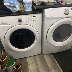 Kenmore washer & Samsung dryers set