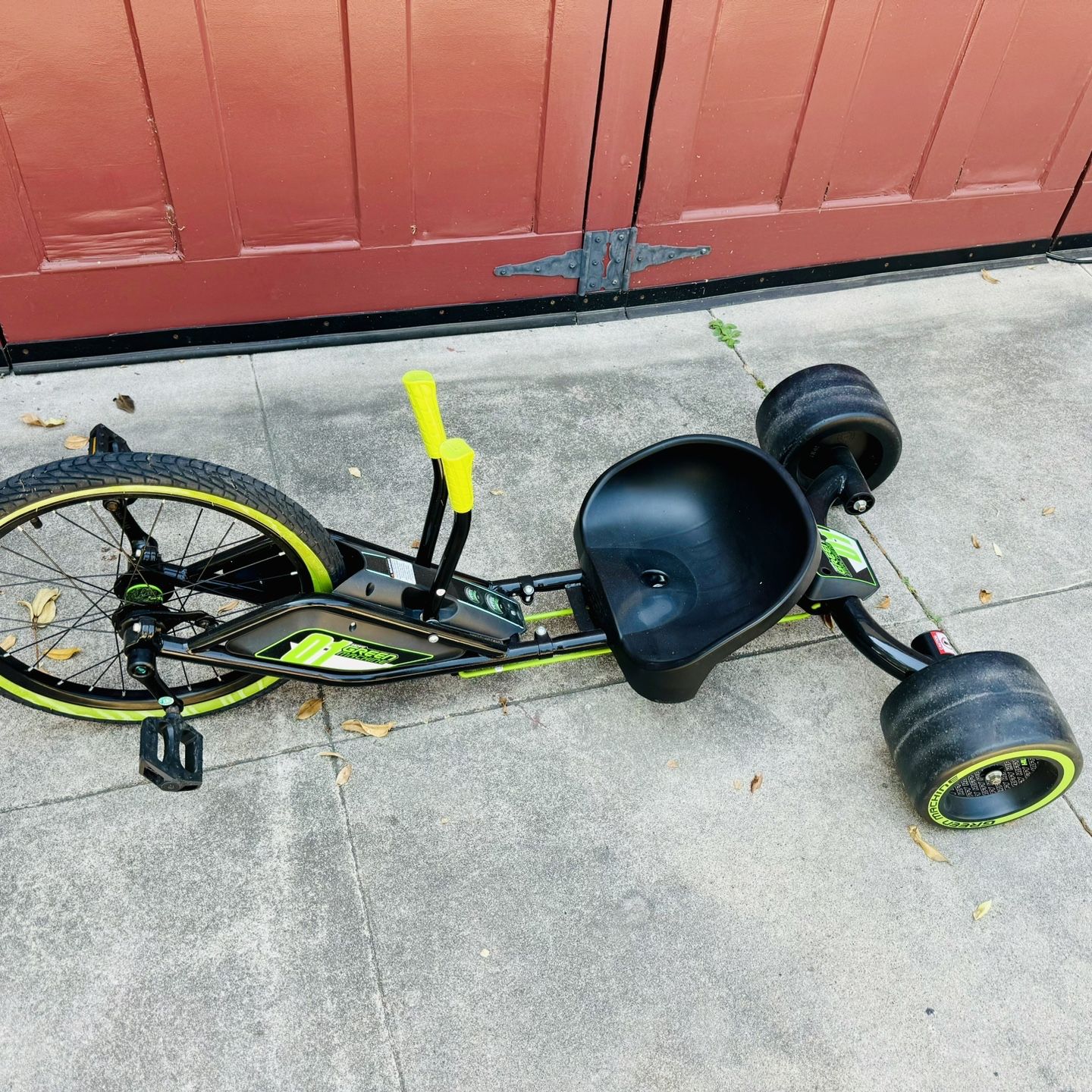 3 wheel bicycle drift Madd Gear Trike Green Black The Razor DXT Drift Trike is where downhill meets drift in one compact bike Custom built 3 wheeler drift