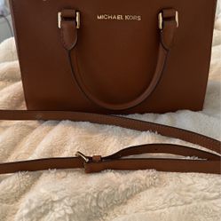 Micheal Kors Purse
