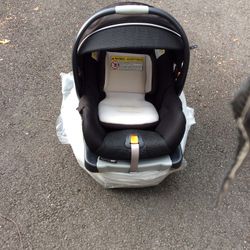 Infant Car Seat ,infant besides Bassinet And Infant seat