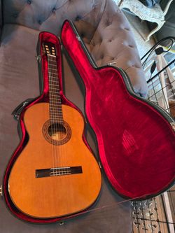 Vintage MIJ Classical Acoustic Guitar Ventura Bruno w/ Case
