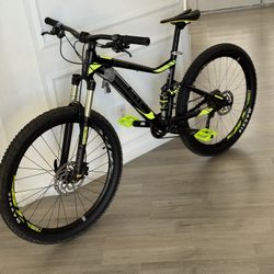 Giant Stance 2 Mountain Bike 2018 Black/Neon Yellow