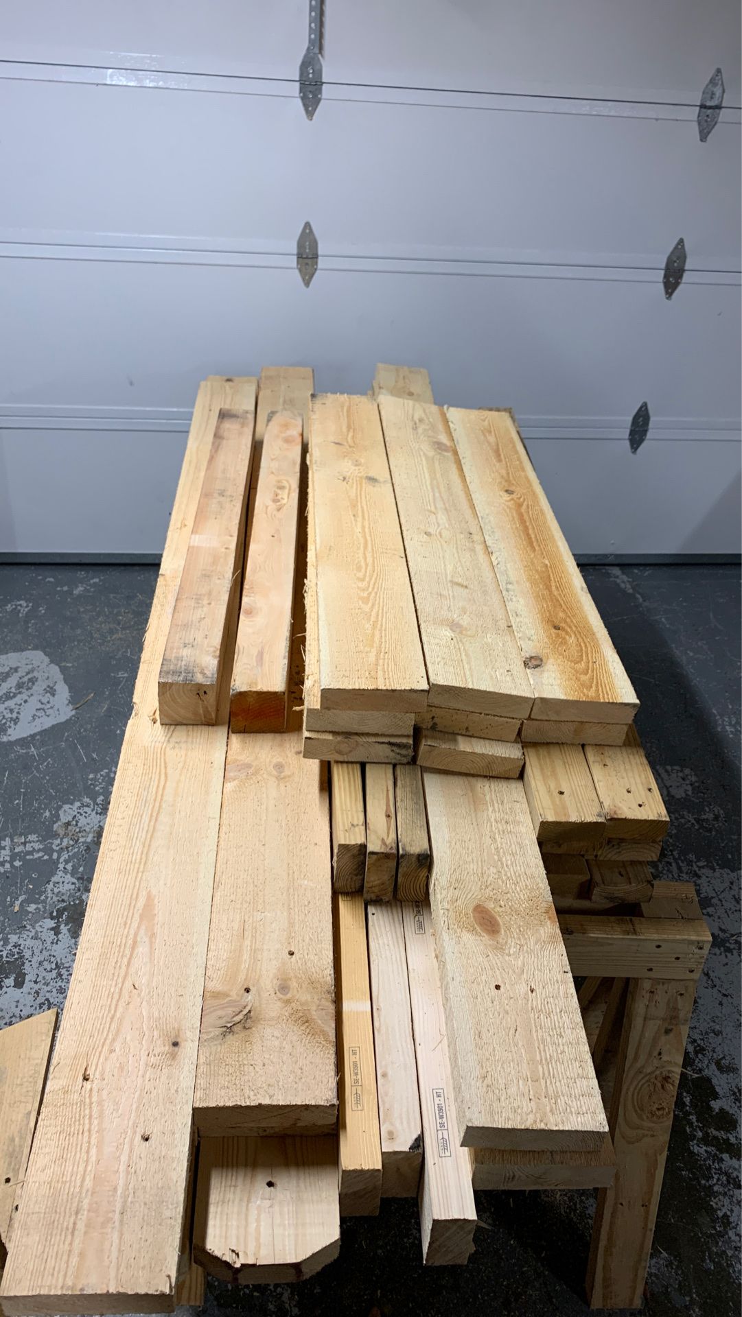 Cheap lumber. 2x6 2x4 4x4. 36 boards