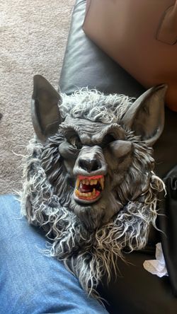 Wolf mask