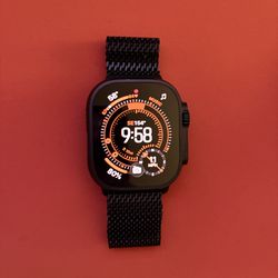 Apple Watch Ultra 2 Black Titanium 49mm