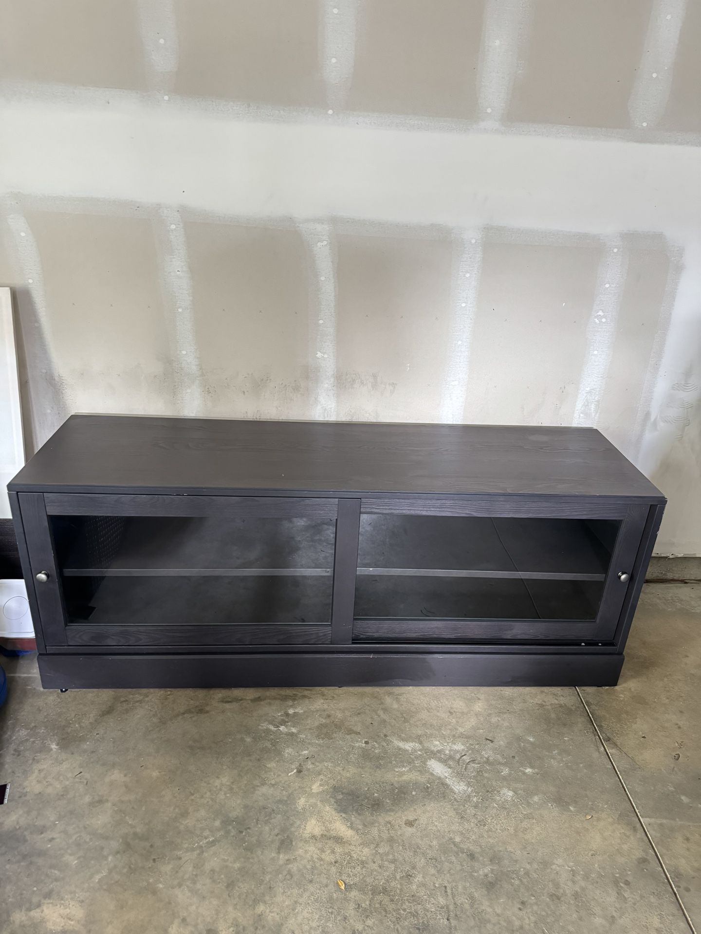 Tv Stand Rated For 65 Inch TV’s 