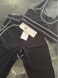 Alo Yoga Black Two-Piece Set with Tags SIZE SMALL