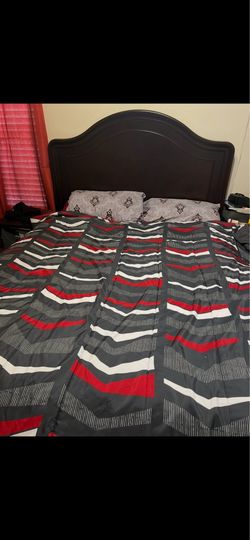 Queen size bedroom set