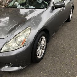 2010 Infiniti G37
