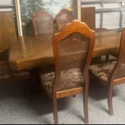 Table With Six Chairs And Two Leafs 