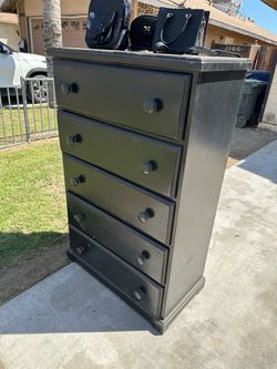 Dresser