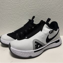 Nike Pg 4 Black & White Size 10 1/2
