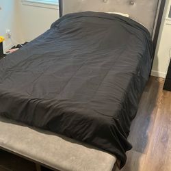 Ashley Furniture Queen Size Bed