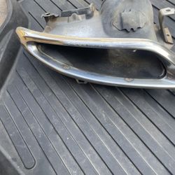 Lexus GS 350 rear exhaust tip