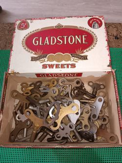 61
Vintage & antique clock keys