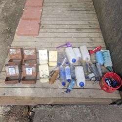 Rabbit Feeders And Water Bottles