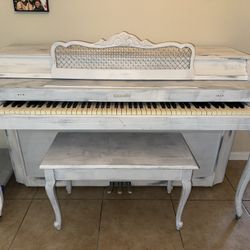 Baldwin Piano 