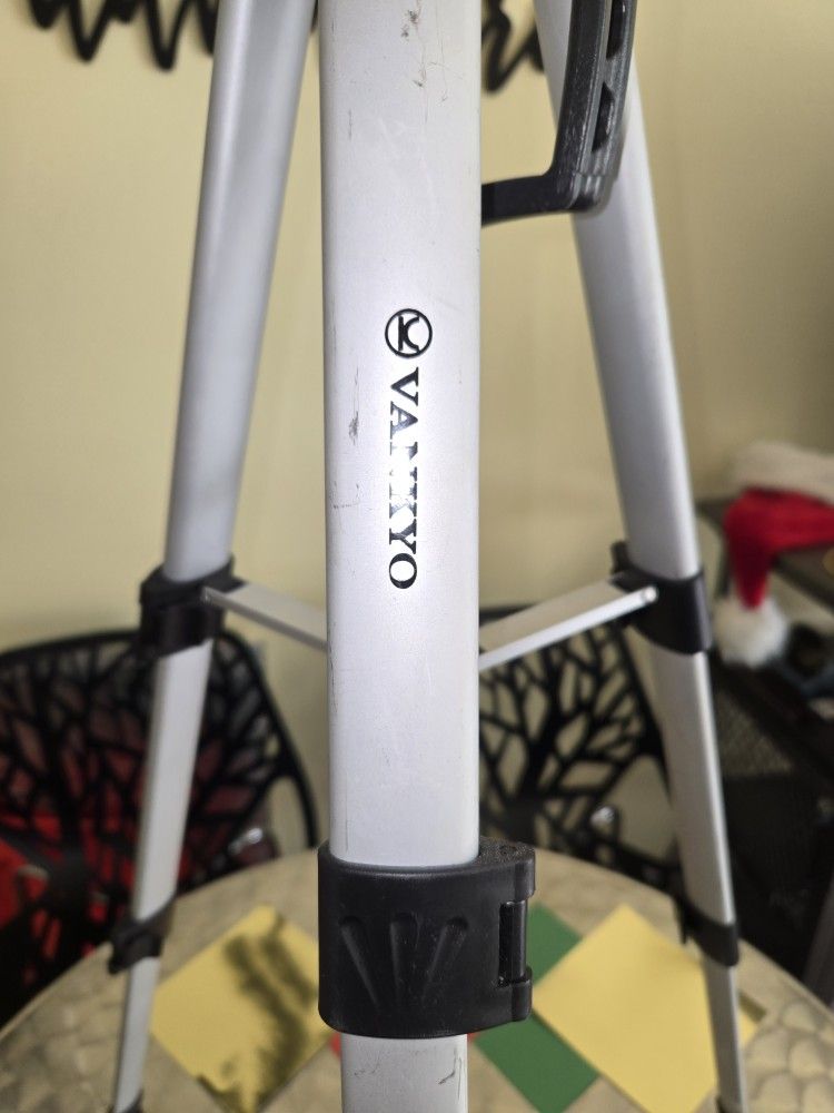 Tripod 3 Ft New Condition