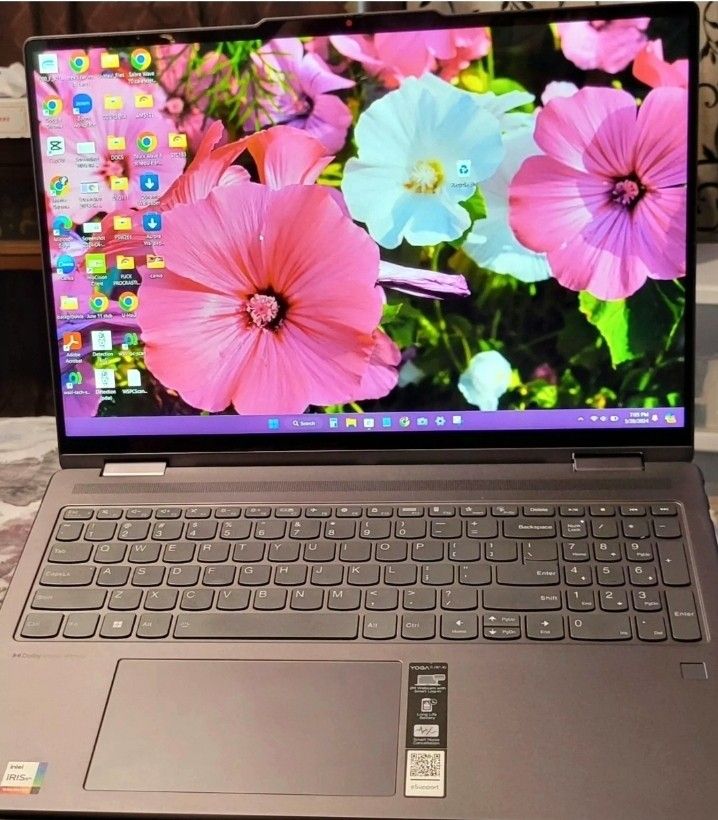 Lenovo Yoga I7 2n1 Laptop Touch Screen 16gb RAM