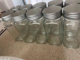 10 glass spice jars