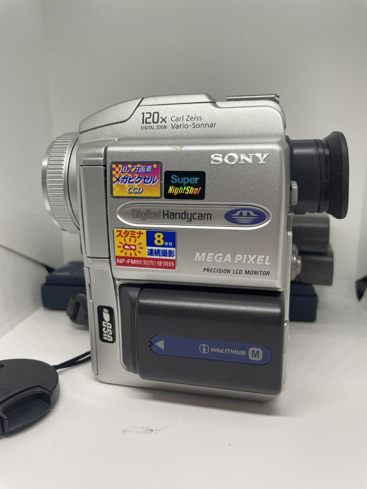 Sony Handycam DCR-PC110 Mini DV NTSC Camcorder Nightshot