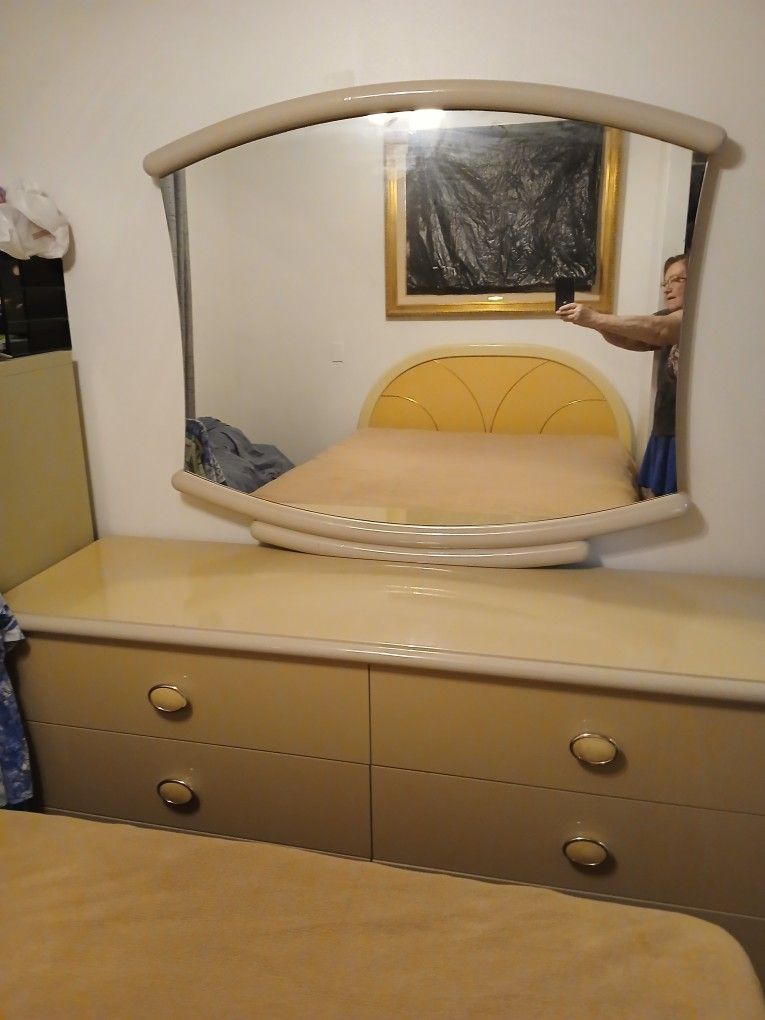 BED.  SET,  BARBIE GLAM 