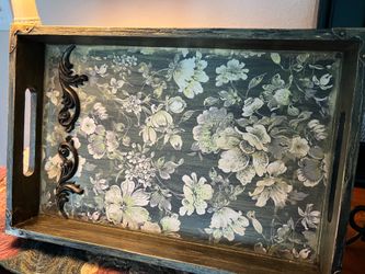 Makeup or jewelry tray