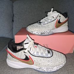 Lebron 20 Size 7