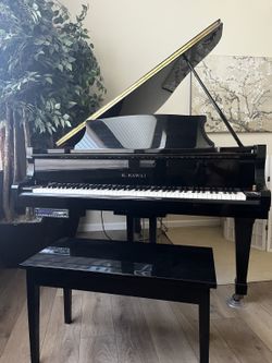 Kawai RX-1 Baby Grand Piano w/ PianoDisc Player System – Polished Ebony