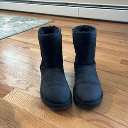 Girls UGGs Size 5
