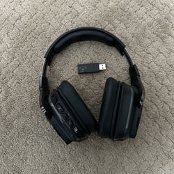 Logitech G935 Wireless Gaming Headset for Sale in Las Vegas NV OfferUp