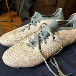 PR EDATOR ACCURACY.1 L FIRM GROUND SOCCER